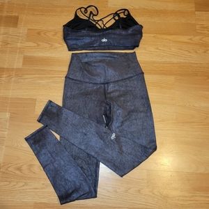 Alo Yoga 2 Piece Activewear Set Ladies